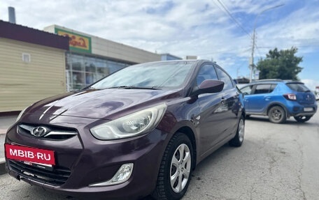Hyundai Solaris II рестайлинг, 2012 год, 590 000 рублей, 4 фотография