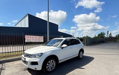 Volkswagen Touareg III, 2011 год, 2 050 000 рублей, 1 фотография