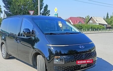 Hyundai Staria, 2021 год, 4 100 000 рублей, 2 фотография