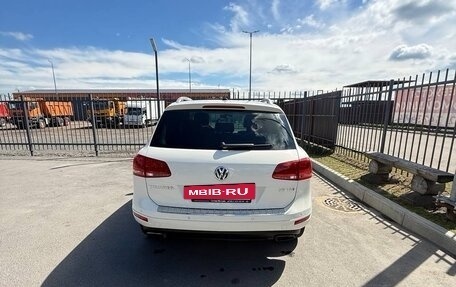 Volkswagen Touareg III, 2011 год, 2 050 000 рублей, 6 фотография