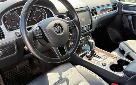 Volkswagen Touareg III, 2011 год, 2 050 000 рублей, 14 фотография