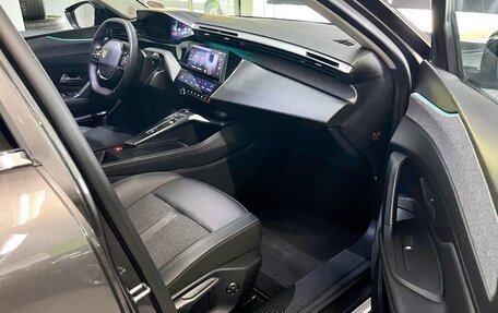 Peugeot 308, 2023 год, 2 180 000 рублей, 11 фотография