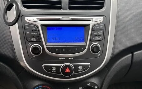 Hyundai Solaris II рестайлинг, 2012 год, 550 000 рублей, 9 фотография