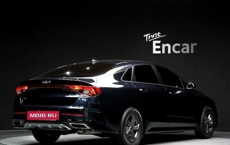 KIA K5, 2022 год, 1 560 004 рублей, 2 фотография