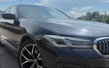BMW 5 серия, 2021 год, 5 850 000 рублей, 4 фотография