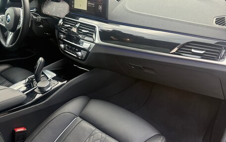BMW 5 серия, 2021 год, 5 850 000 рублей, 14 фотография