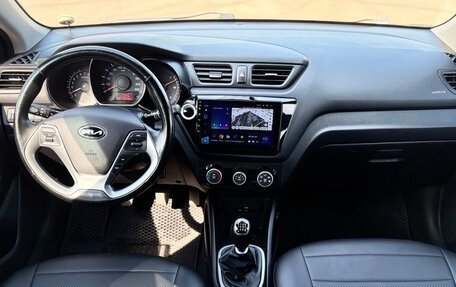 KIA Rio III рестайлинг, 2017 год, 1 000 000 рублей, 18 фотография