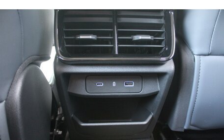Geely Atlas, 2023 год, 2 810 000 рублей, 29 фотография