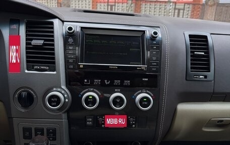 Toyota Sequoia II рестайлинг, 2010 год, 4 700 000 рублей, 8 фотография