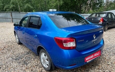Renault Logan II, 2017 год, 800 000 рублей, 4 фотография