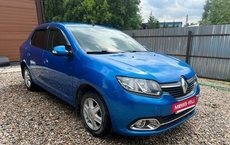 Renault Logan II, 2017 год, 800 000 рублей, 2 фотография