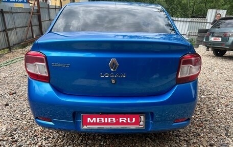 Renault Logan II, 2017 год, 800 000 рублей, 5 фотография