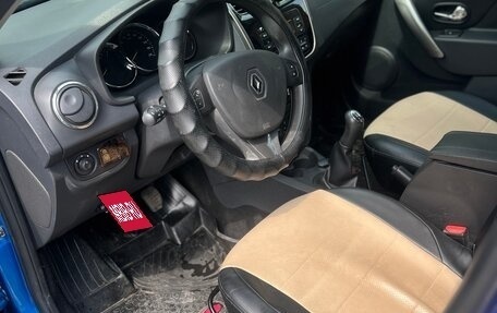Renault Logan II, 2017 год, 800 000 рублей, 9 фотография