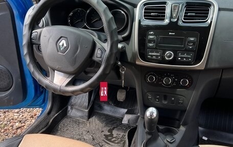 Renault Logan II, 2017 год, 800 000 рублей, 14 фотография