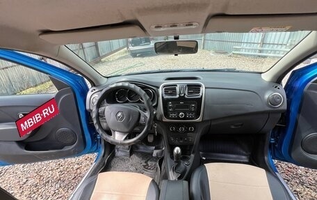 Renault Logan II, 2017 год, 800 000 рублей, 13 фотография