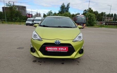 Toyota Prius c I, 2015 год, 1 510 000 рублей, 2 фотография