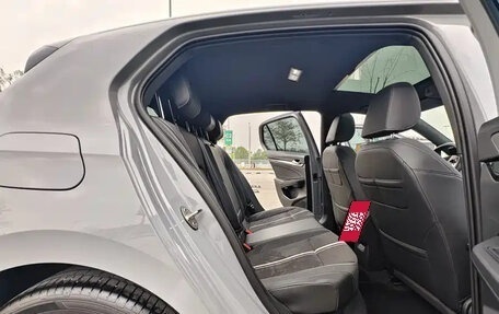 Volkswagen Golf VIII, 2023 год, 2 000 000 рублей, 17 фотография