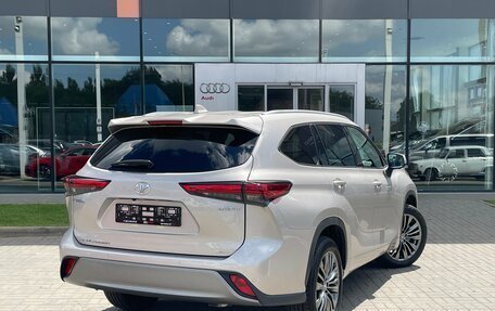 Toyota Highlander, 2026 год, 5 650 000 рублей, 2 фотография
