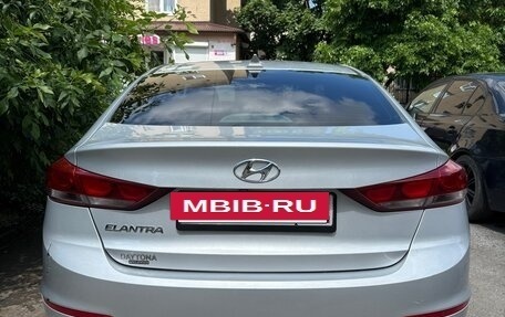 Hyundai Elantra VI рестайлинг, 2017 год, 1 200 000 рублей, 3 фотография