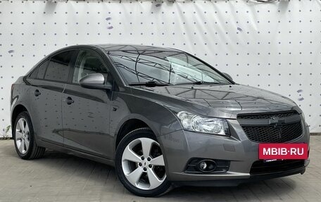 Chevrolet Cruze II, 2010 год, 905 000 рублей, 4 фотография