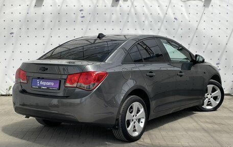 Chevrolet Cruze II, 2010 год, 905 000 рублей, 6 фотография