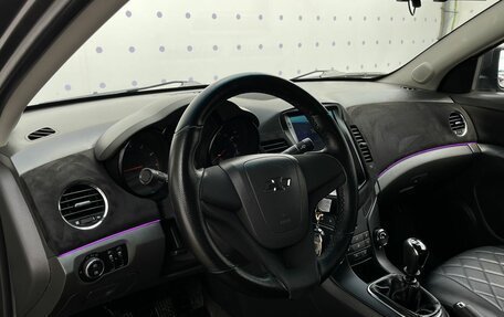 Chevrolet Cruze II, 2010 год, 905 000 рублей, 12 фотография