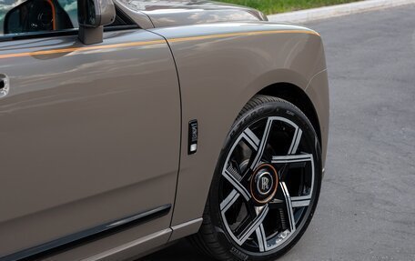 Rolls-Royce Cullinan, 2025 год, 65 700 000 рублей, 9 фотография