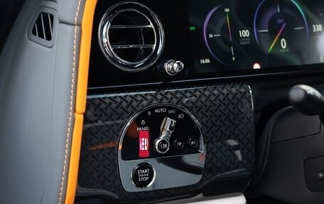 Rolls-Royce Cullinan, 2025 год, 65 700 000 рублей, 12 фотография