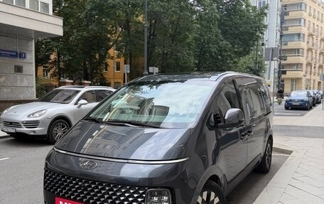 Hyundai Staria, 2022 год, 3 900 000 рублей, 3 фотография