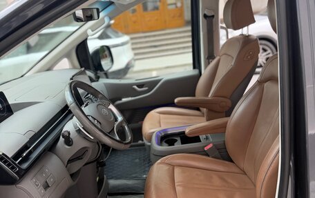 Hyundai Staria, 2022 год, 3 900 000 рублей, 8 фотография