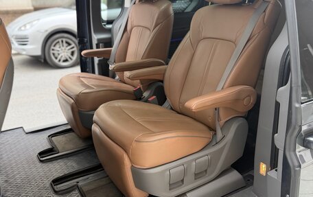 Hyundai Staria, 2022 год, 3 900 000 рублей, 9 фотография