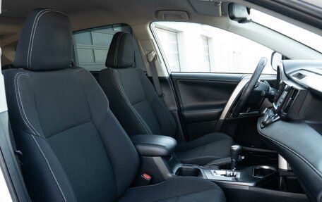 Toyota RAV4, 2016 год, 2 480 000 рублей, 13 фотография