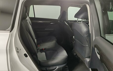 Toyota Highlander, 2026 год, 5 790 000 рублей, 19 фотография