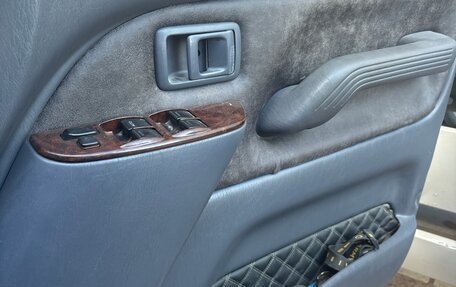 Toyota Land Cruiser Prado 90 рестайлинг, 1996 год, 1 650 000 рублей, 7 фотография