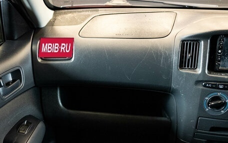 Toyota Probox I, 2004 год, 499 000 рублей, 6 фотография