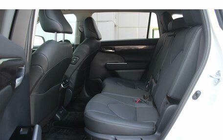 Toyota Highlander, 2025 год, 5 690 000 рублей, 14 фотография