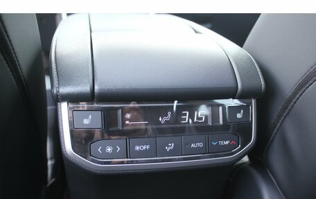 Toyota Highlander, 2025 год, 5 690 000 рублей, 23 фотография