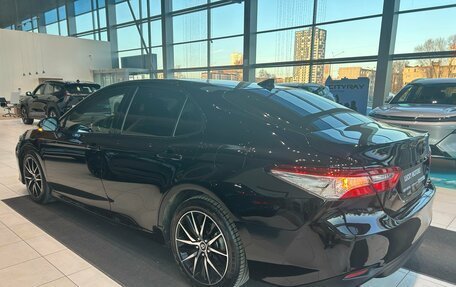 Toyota Camry, 2018 год, 2 395 000 рублей, 4 фотография