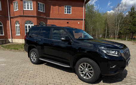 Toyota Land Cruiser Prado 150 рестайлинг 2, 2019 год, 4 300 000 рублей, 3 фотография