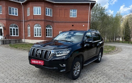 Toyota Land Cruiser Prado 150 рестайлинг 2, 2019 год, 4 300 000 рублей, 1 фотография