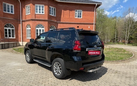Toyota Land Cruiser Prado 150 рестайлинг 2, 2019 год, 4 300 000 рублей, 6 фотография