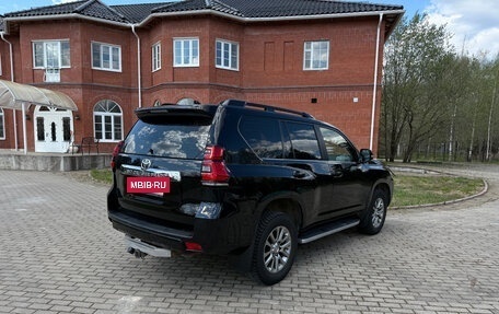 Toyota Land Cruiser Prado 150 рестайлинг 2, 2019 год, 4 300 000 рублей, 5 фотография