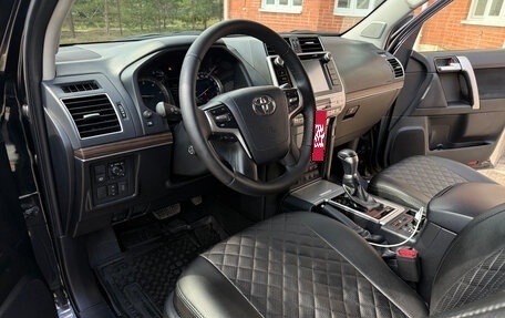 Toyota Land Cruiser Prado 150 рестайлинг 2, 2019 год, 4 300 000 рублей, 10 фотография