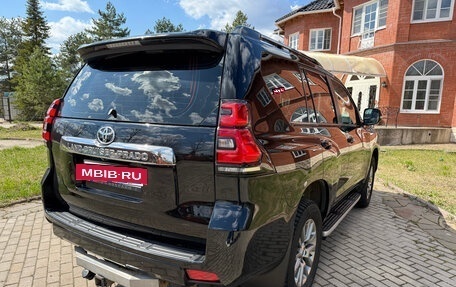 Toyota Land Cruiser Prado 150 рестайлинг 2, 2019 год, 4 300 000 рублей, 8 фотография