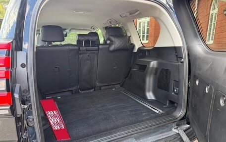 Toyota Land Cruiser Prado 150 рестайлинг 2, 2019 год, 4 300 000 рублей, 20 фотография