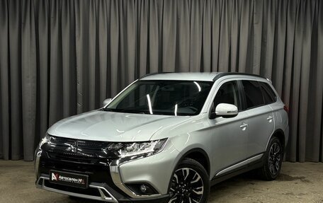 Mitsubishi Outlander III рестайлинг 3, 2021 год, 2 649 900 рублей, 1 фотография