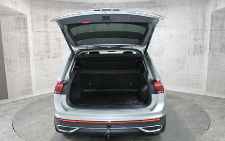 Volkswagen Tiguan II, 2021 год, 3 420 000 рублей, 13 фотография