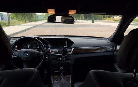 Mercedes-Benz E-Класс, 2011 год, 1 540 000 рублей, 5 фотография