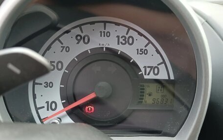 Peugeot 107 I рестайлинг, 2012 год, 600 000 рублей, 11 фотография