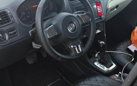 Volkswagen Polo VI (EU Market), 2011 год, 420 000 рублей, 12 фотография